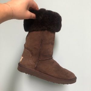 Chocolate brown Uggs